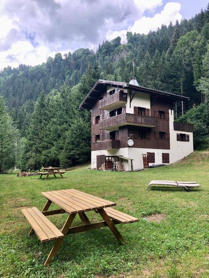 Chalet Riviere Du Bon Nant Location De 6 A 14 Personnes En Haute Savoie Сен-Жерве-Ле-Бэн Экстерьер фото