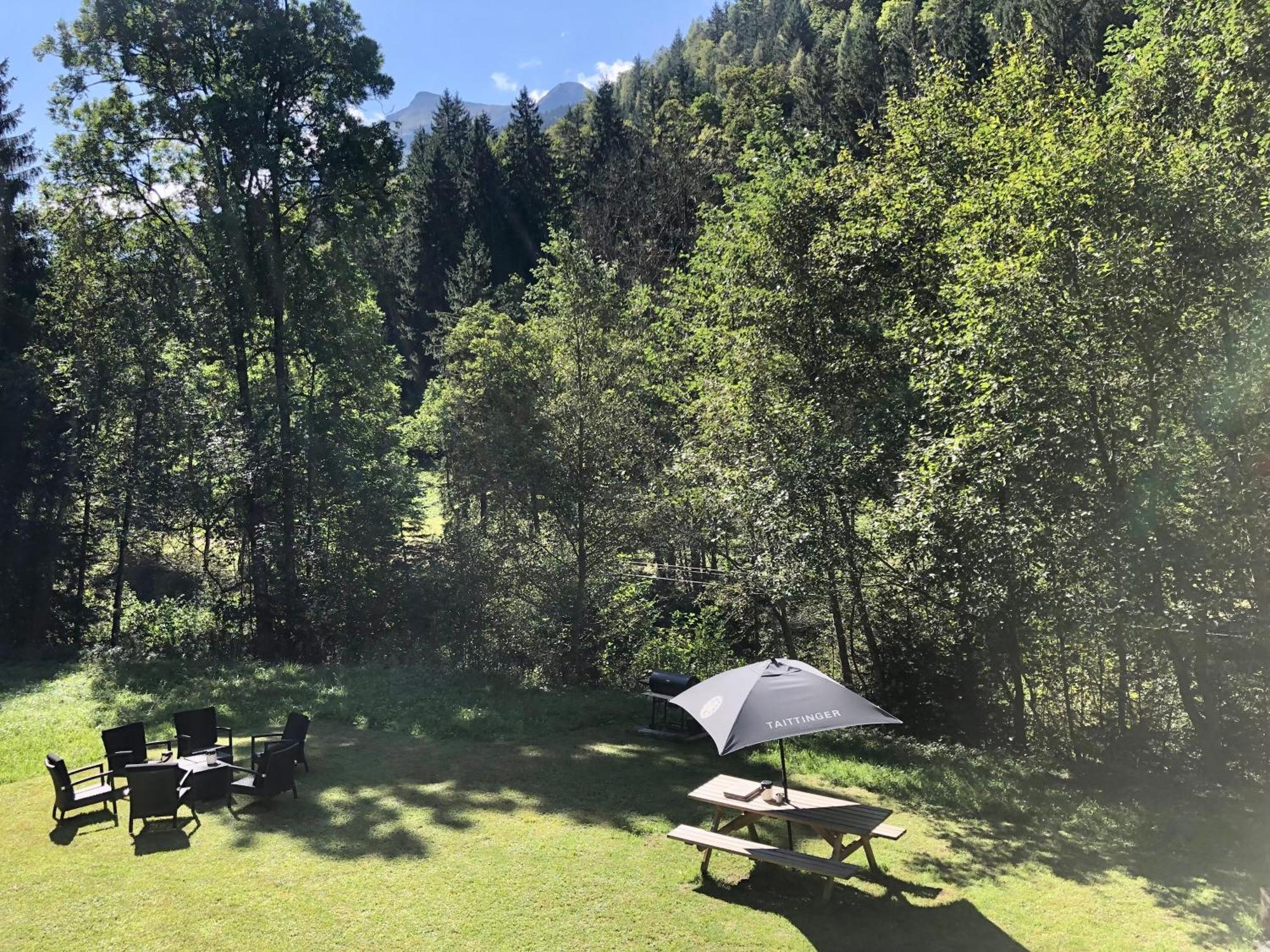 Chalet Riviere Du Bon Nant Location De 6 A 14 Personnes En Haute Savoie Сен-Жерве-Ле-Бэн Экстерьер фото